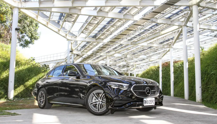 奔馳傳奇 探索E-Class的奢華之道 Mercedes-Benz E300運動版