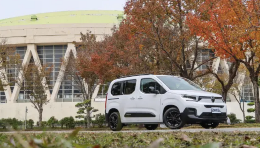 優雅進化 Citroën Berlingo MAX Modutop