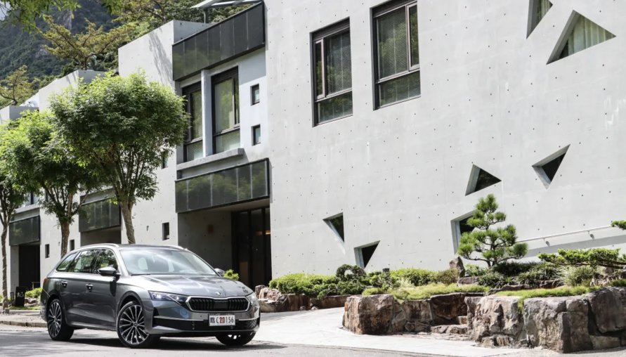 捷克王牌旅行車誕生 Škoda Octavia Combi 2.0 TSI 4×4