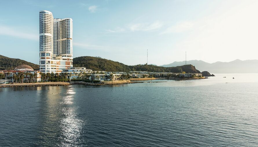 海岸、陽光與西班牙美學，越南芽莊Aurea美利亞度假酒店打造奢華度假新地標